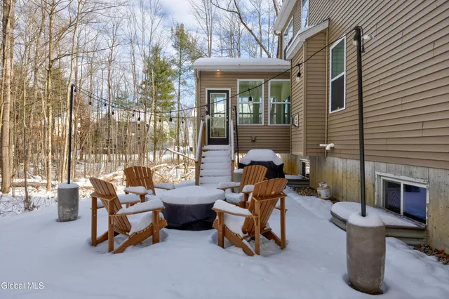 $699,900 | 48 Timber Creek Drive, Ballston, NY 12019