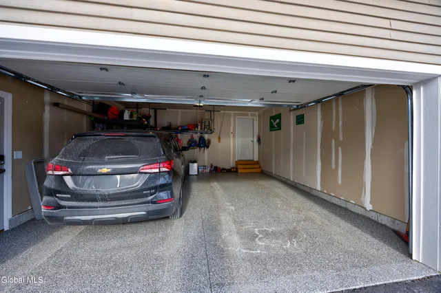 $699,900 | 48 Timber Creek Drive, Ballston, NY 12019