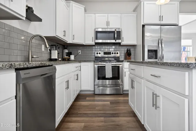 $699,900 | 48 Timber Creek Drive, Ballston, NY 12019