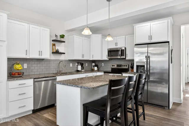 $699,900 | 48 Timber Creek Drive, Ballston, NY 12019