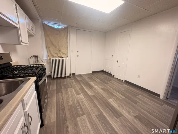 $1,600 | 185 Grove Street, Waterbury, CT 06710