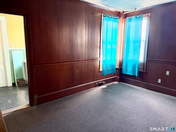 $1,600 | 185 Grove Street, Waterbury, CT 06710