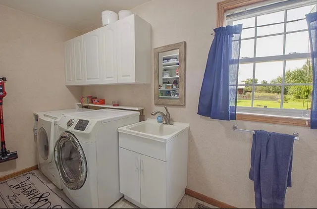 $724,900 | 11688 40th Street, Bowlus, MN 56314