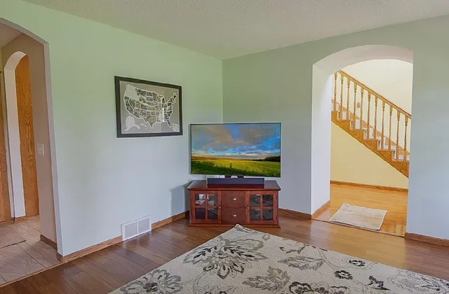 $724,900 | 11688 40th Street, Bowlus, MN 56314