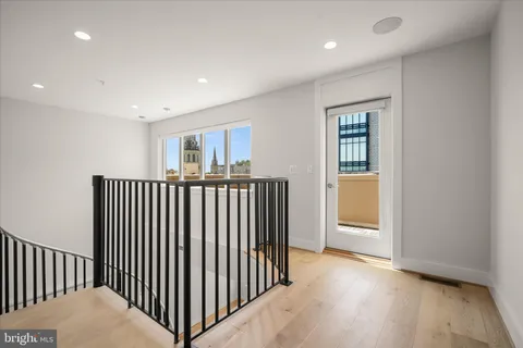 $824,900 | 3035 15th Street Northwest, Unit 401PH, Washington, DC 20009