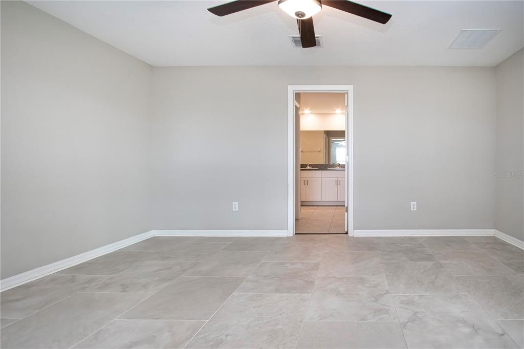 9437 Lemon Drop Loop Sun City Center, FL 33573 - Photo 40 of 86