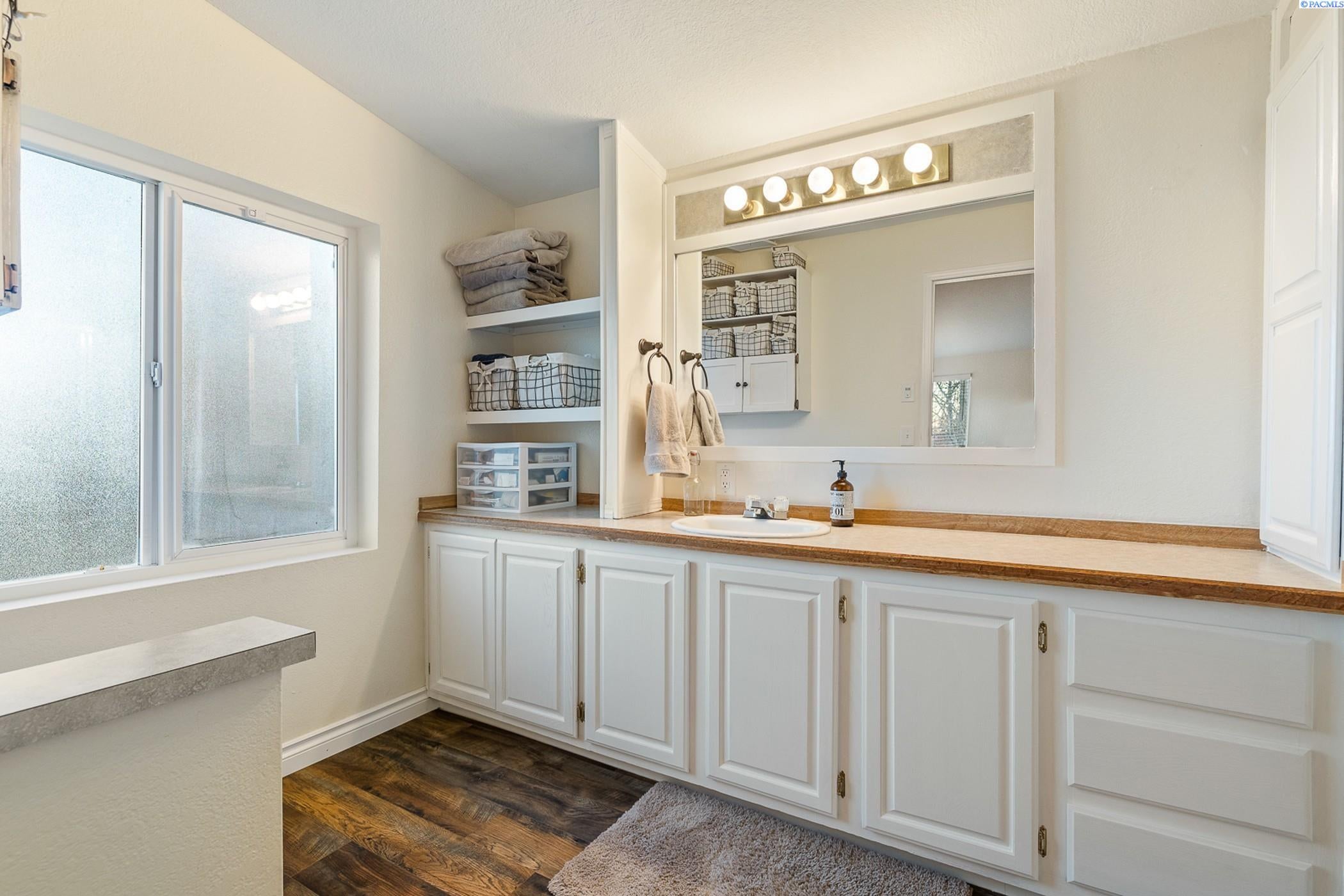 163805 West Richards Road Prosser, WA 99350 - Photo 19 of 22 Gallery Image 19