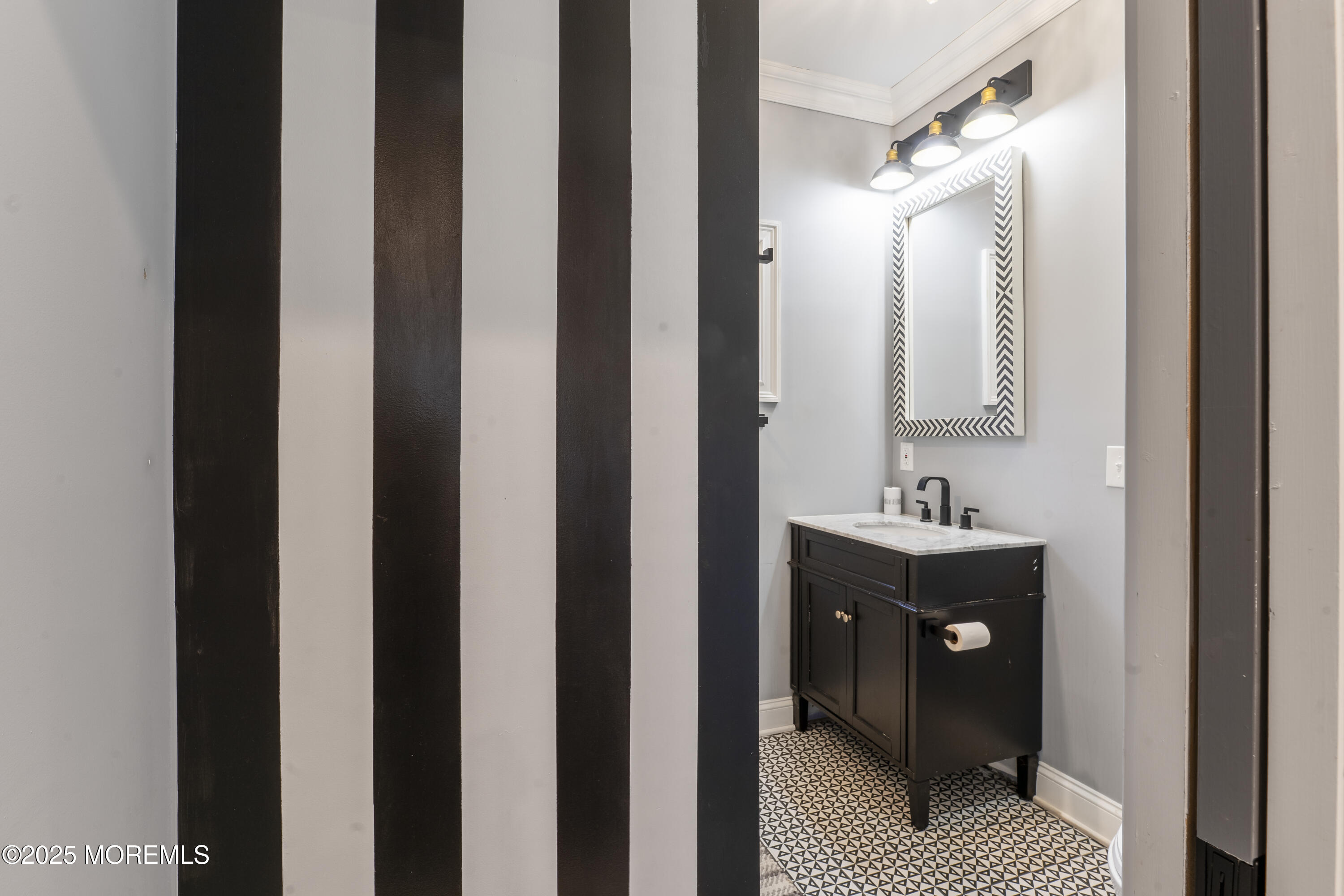 830-832 Holmdel Road Holmdel, NJ 07733 - Photo 34 of 45 25