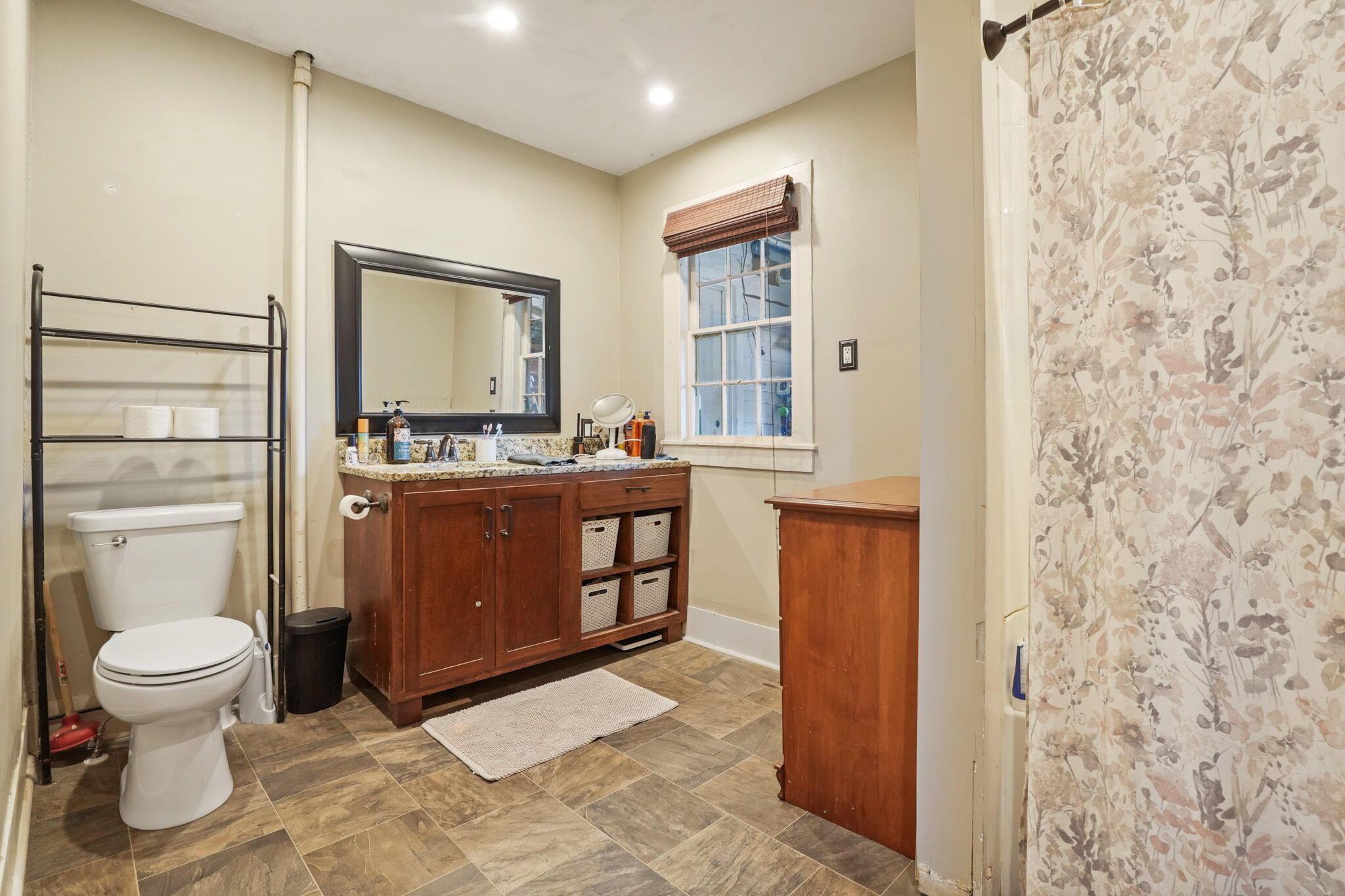 6218 North Old State Road Delaware, OH 43015 - Photo 29 of 38 Bathroom