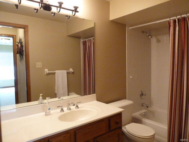 1724 Ridgeview Cir Drive Ballwin, MO 63021 - Photo 14 of 17 Gallery Image 14