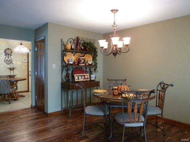 1724 Ridgeview Cir Drive Ballwin, MO 63021 - Photo 4 of 17 Gallery Image 4