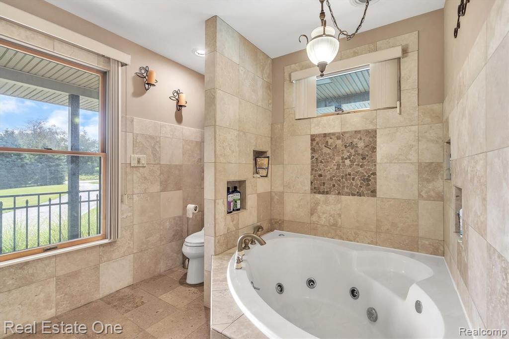 902 West Coon Lake Road Howell, MI 48843 - Photo 20 of 58