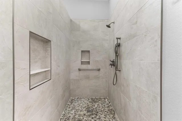 $749,900 | 355 Winding Trail, Crawford, TX 76638