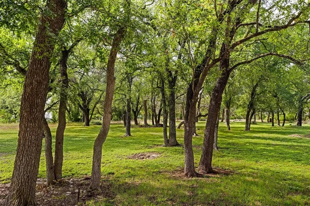 $749,900 | 355 Winding Trail, Crawford, TX 76638