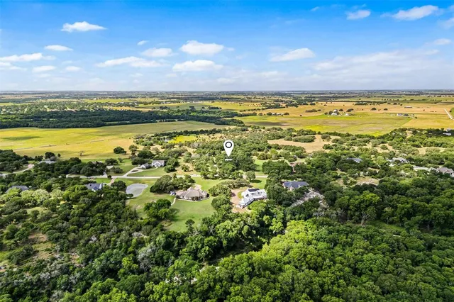 $749,900 | 355 Winding Trail, Crawford, TX 76638