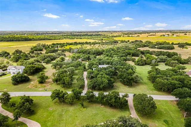 $749,900 | 355 Winding Trail, Crawford, TX 76638