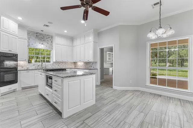 $749,900 | 355 Winding Trail, Crawford, TX 76638