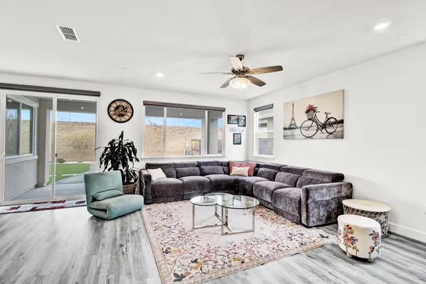 $728,000 | 3843 Stanwick Avenue, Sacramento, CA 95835