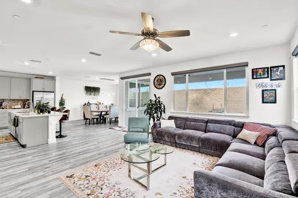 $728,000 | 3843 Stanwick Avenue, Sacramento, CA 95835