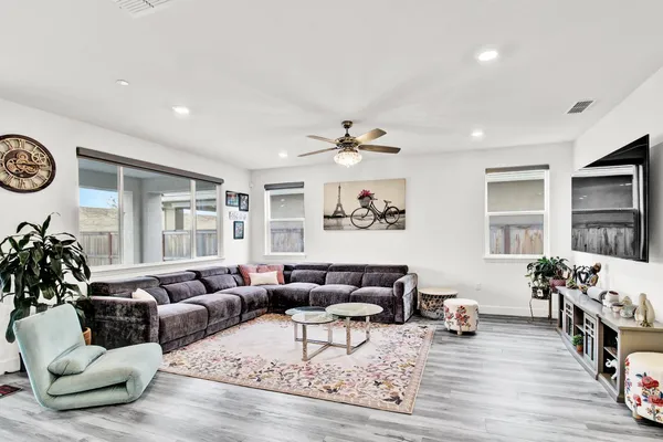 $728,000 | 3843 Stanwick Avenue, Sacramento, CA 95835