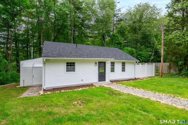 $2,800 | 3 Botsford Hill Road, Newtown, CT 06470