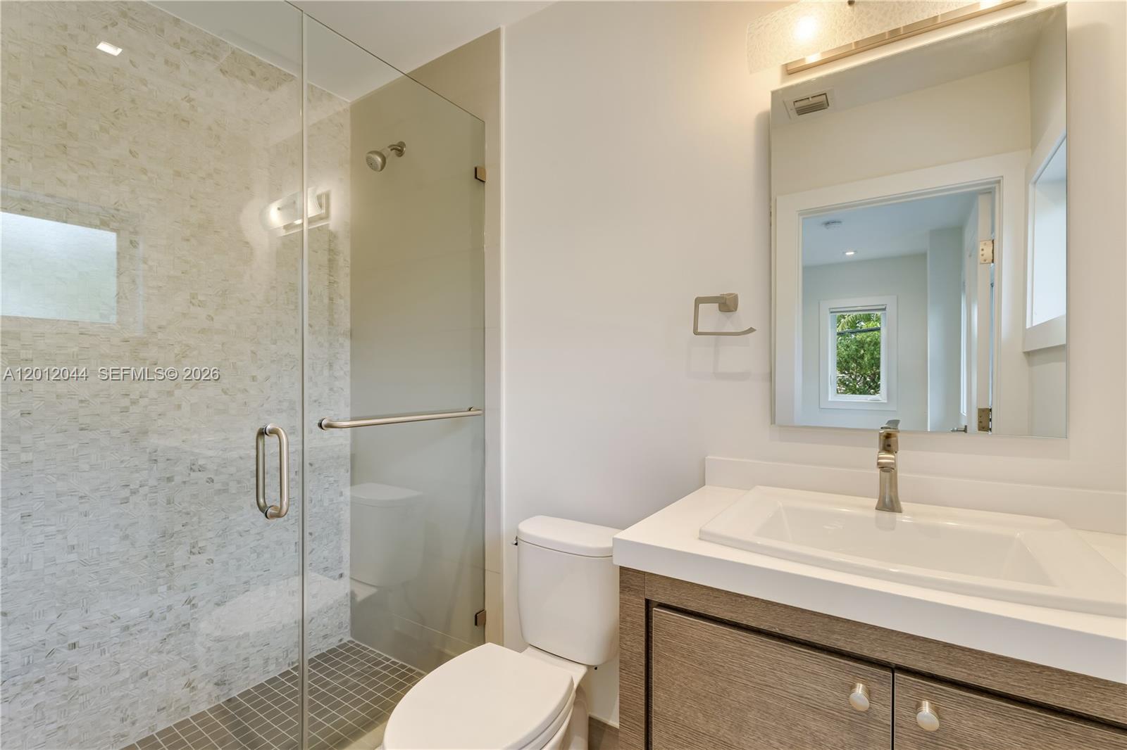 449 Miller Road Coral Gables, FL 33146 - Photo 37 of 70 Third en-suite bathroom