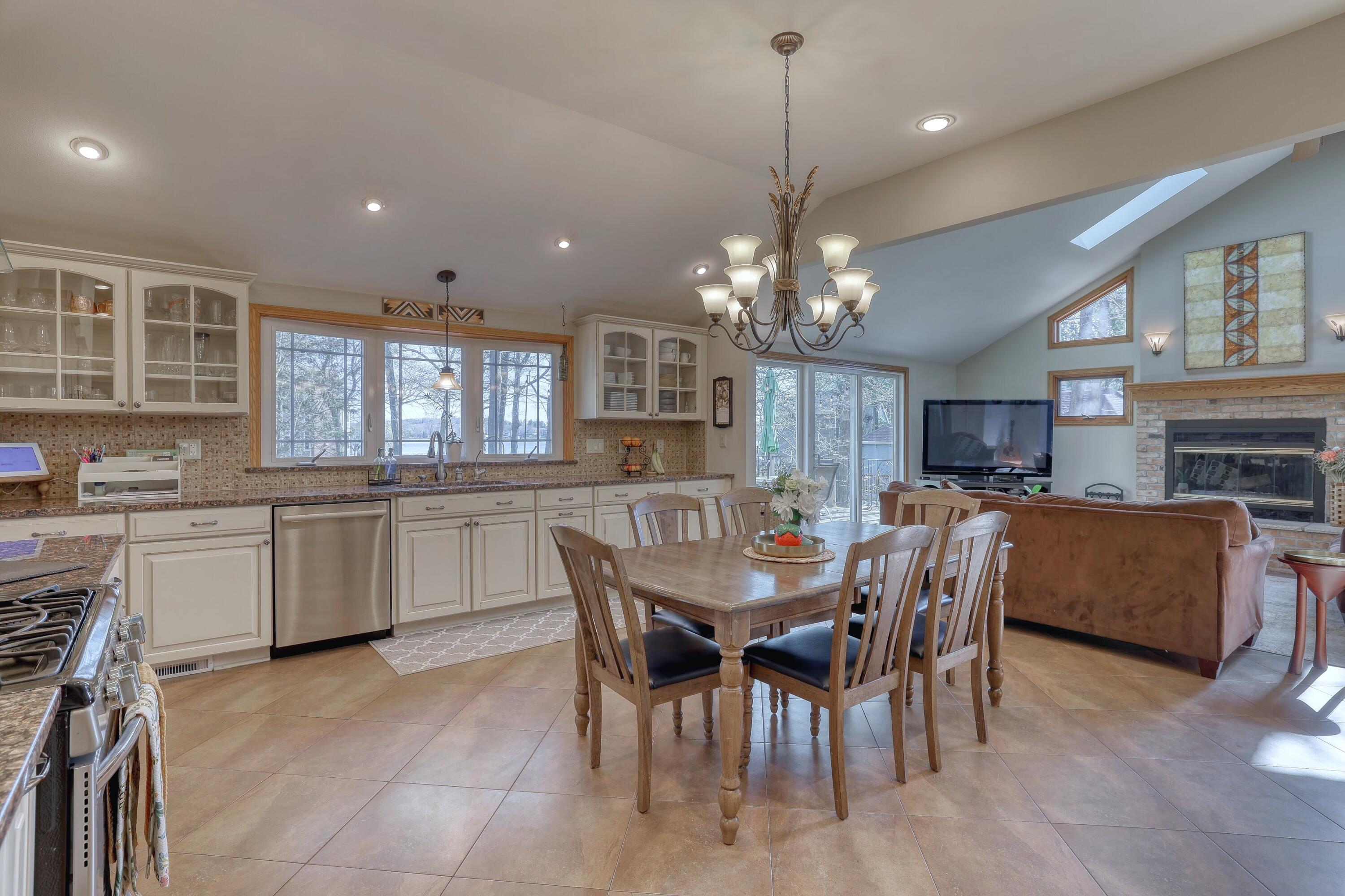 W347N6022 Rd I Oconomowoc, WI 53066 - Photo 10 of 45 9