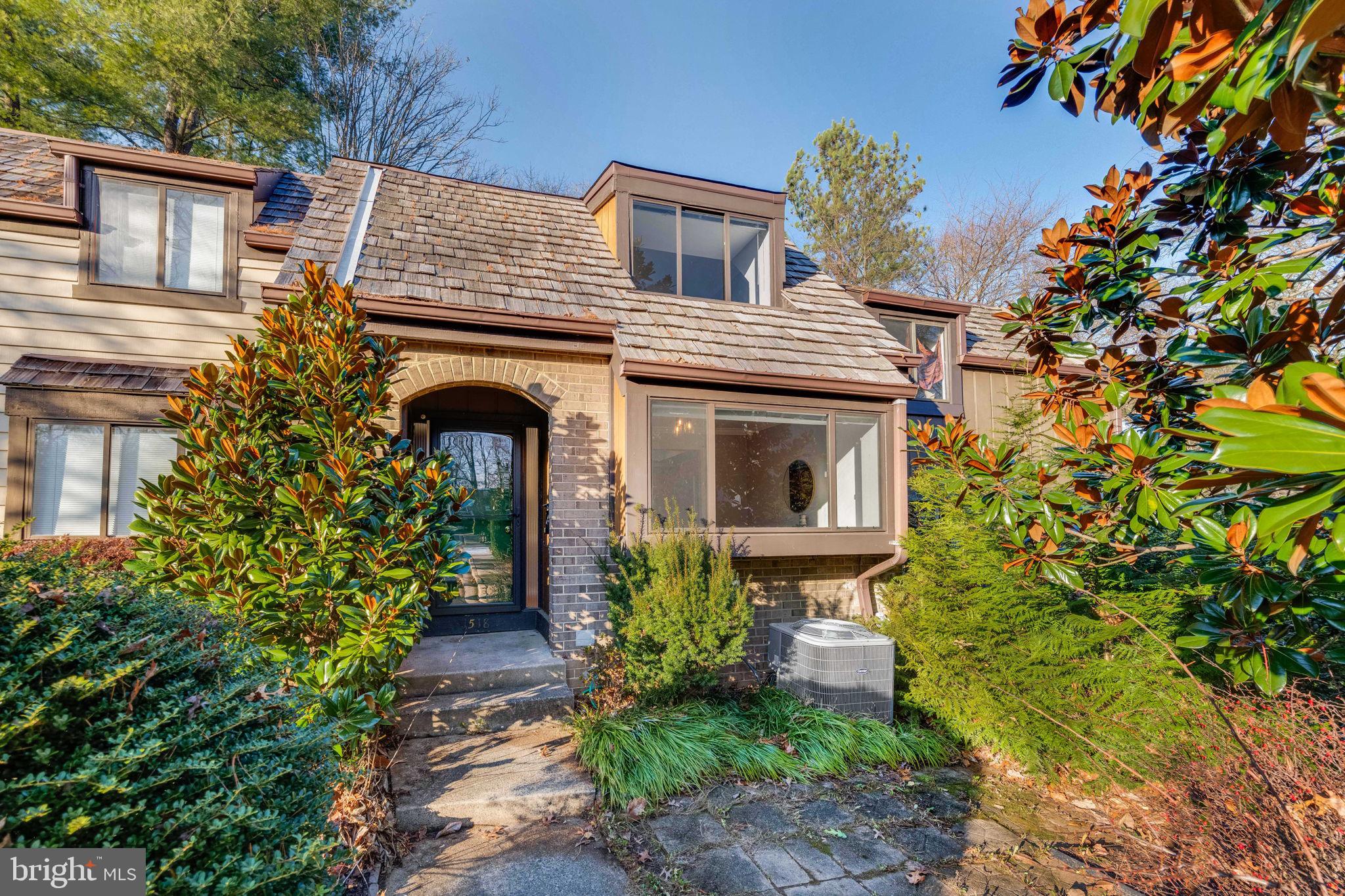 1518 Scandia Circle Reston, VA 20190 - Photo 3 of 40