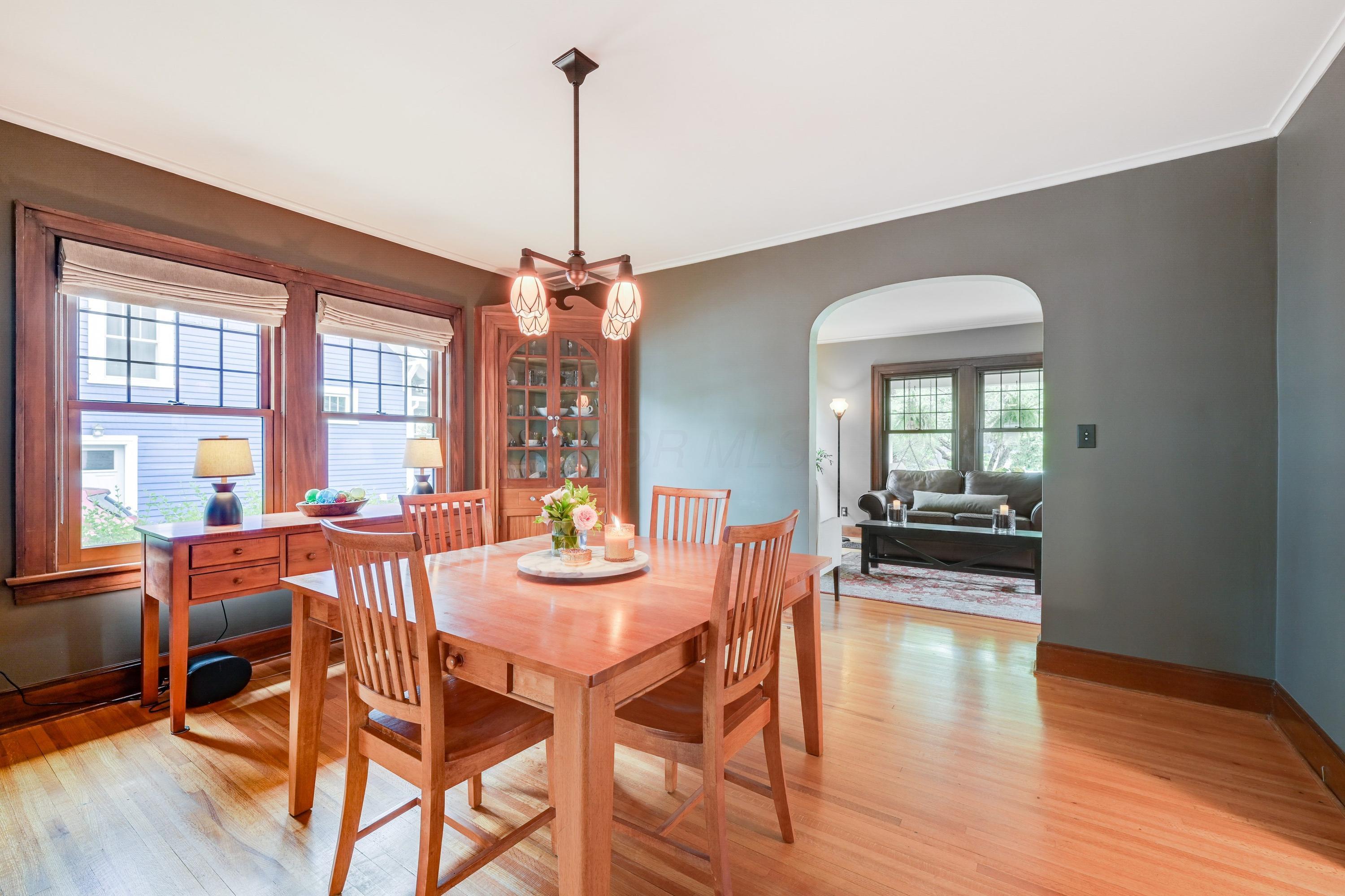 427 East Dunedin Road Columbus, OH 43214 - Photo 13 of 45