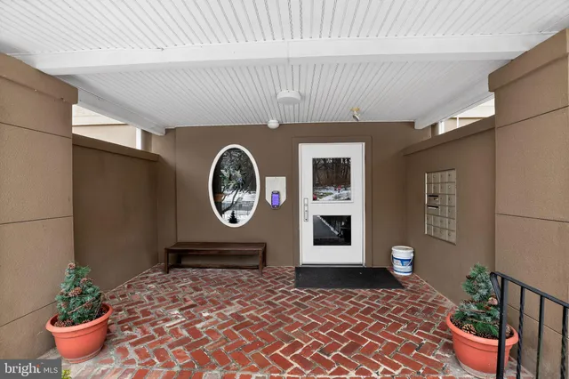 $379,900 | 104 Paoli Pointe Drive, Unit 104G, Paoli, PA 19301