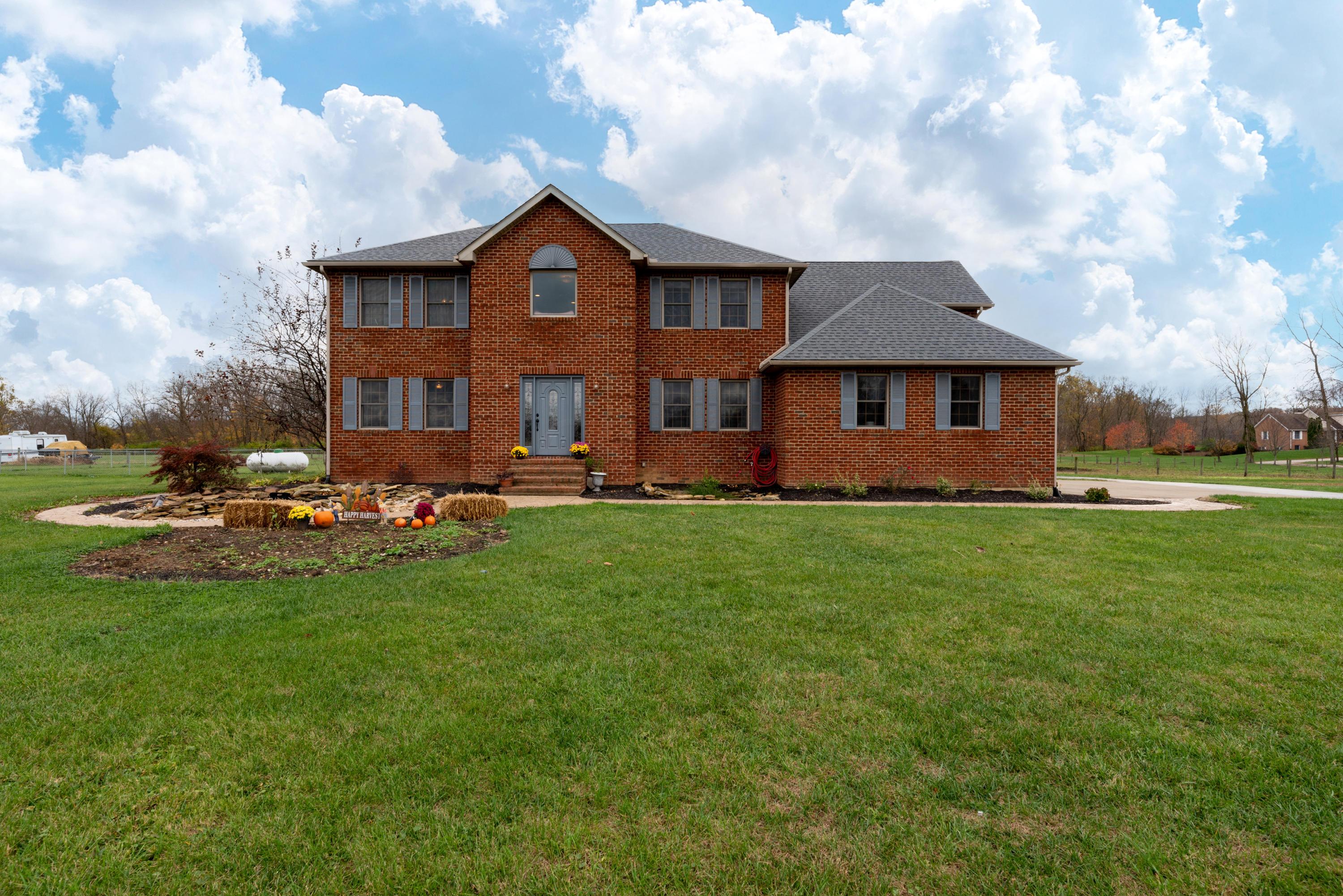 8745 Bowman Road Southwest Amanda, OH 43102 - Photo 2 of 57