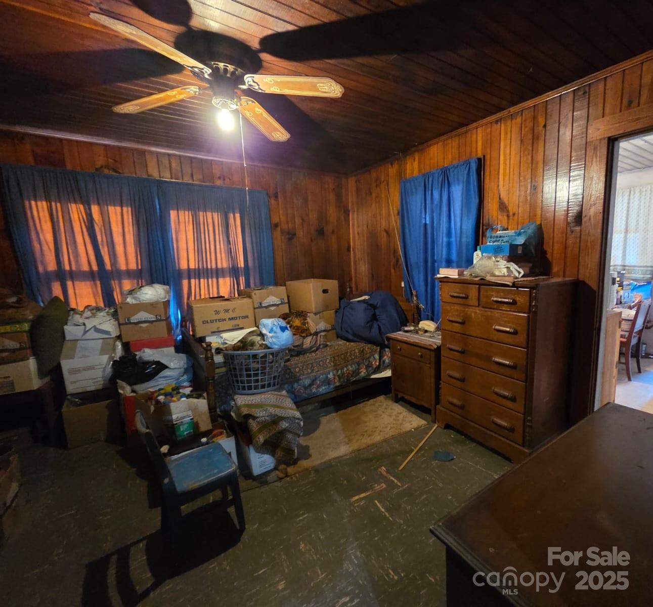 4992 Leger Road Connelly Springs, NC 28612 - Photo 23 of 40 a living room with furniture and a window