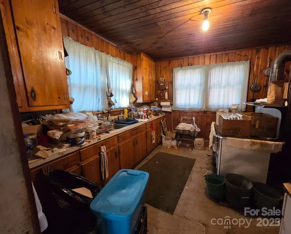 $499,900 | 4992 Leger Road, Connelly Springs, NC 28612