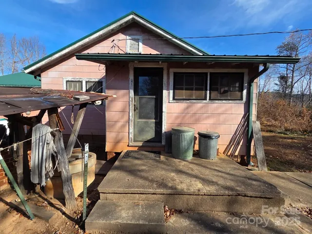 $499,900 | 4992 Leger Road, Connelly Springs, NC 28612