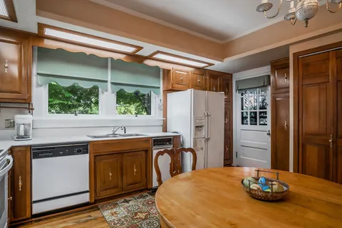 $575,000 | 105 North Church Street, Sparta, TN 38583