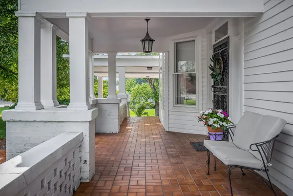 a view of a building