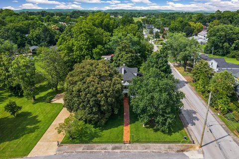 $575,000 | 105 North Church Street, Sparta, TN 38583