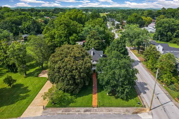 $639,900 | 105 North Church Street, Sparta, TN 38583