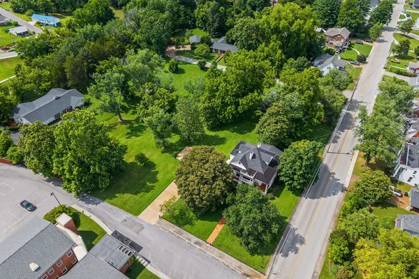 $639,900 | 105 North Church Street, Sparta, TN 38583