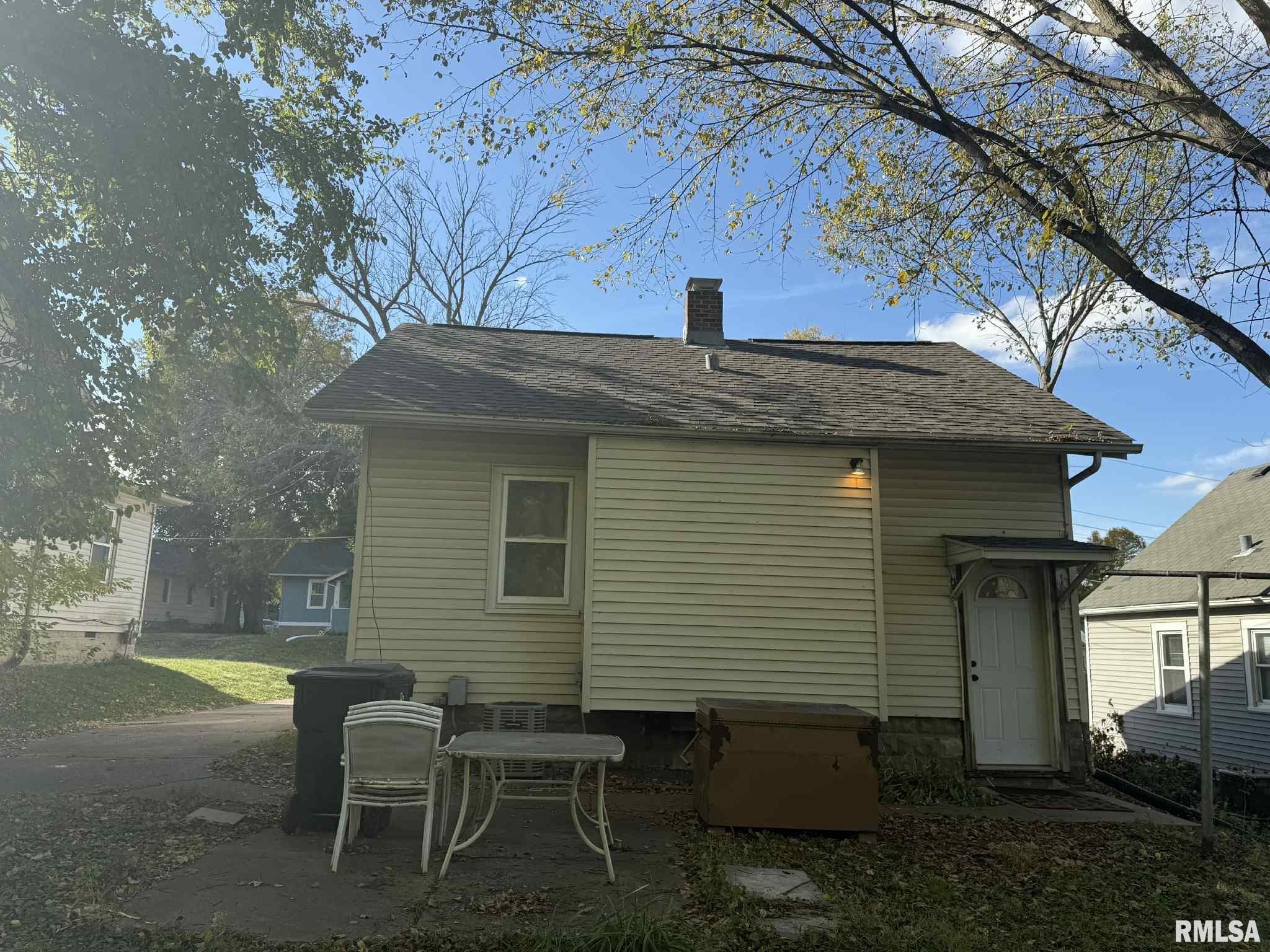 2209 39th Street Rock Island, IL 61201 - Photo 14 of 16