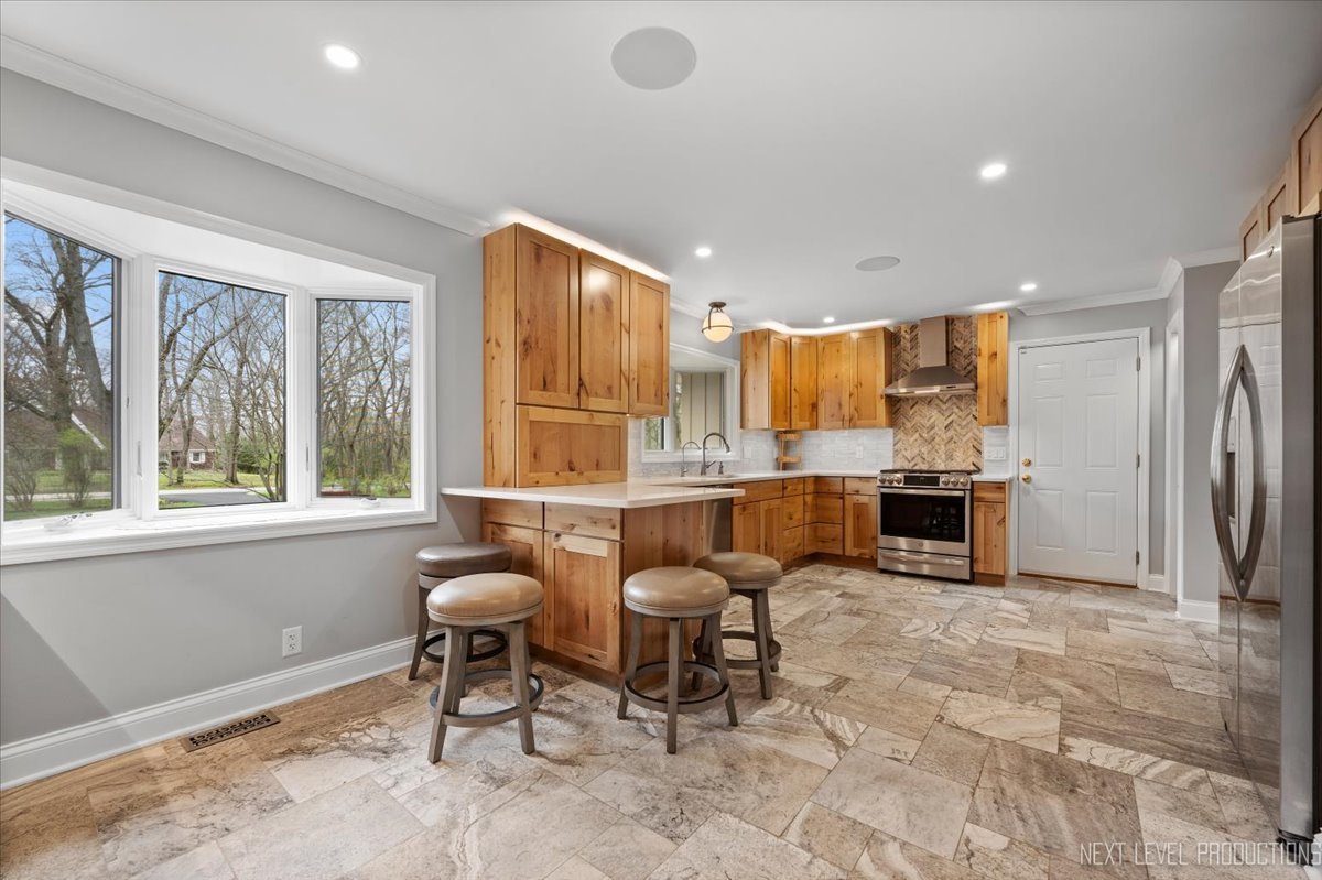 6N381 Old Homestead Road St. Charles, IL 60175 - Photo 13 of 50 Gallery Image 13