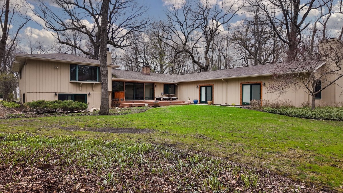 6N381 Old Homestead Road St. Charles, IL 60175 - Photo 4 of 50 Gallery Image 4