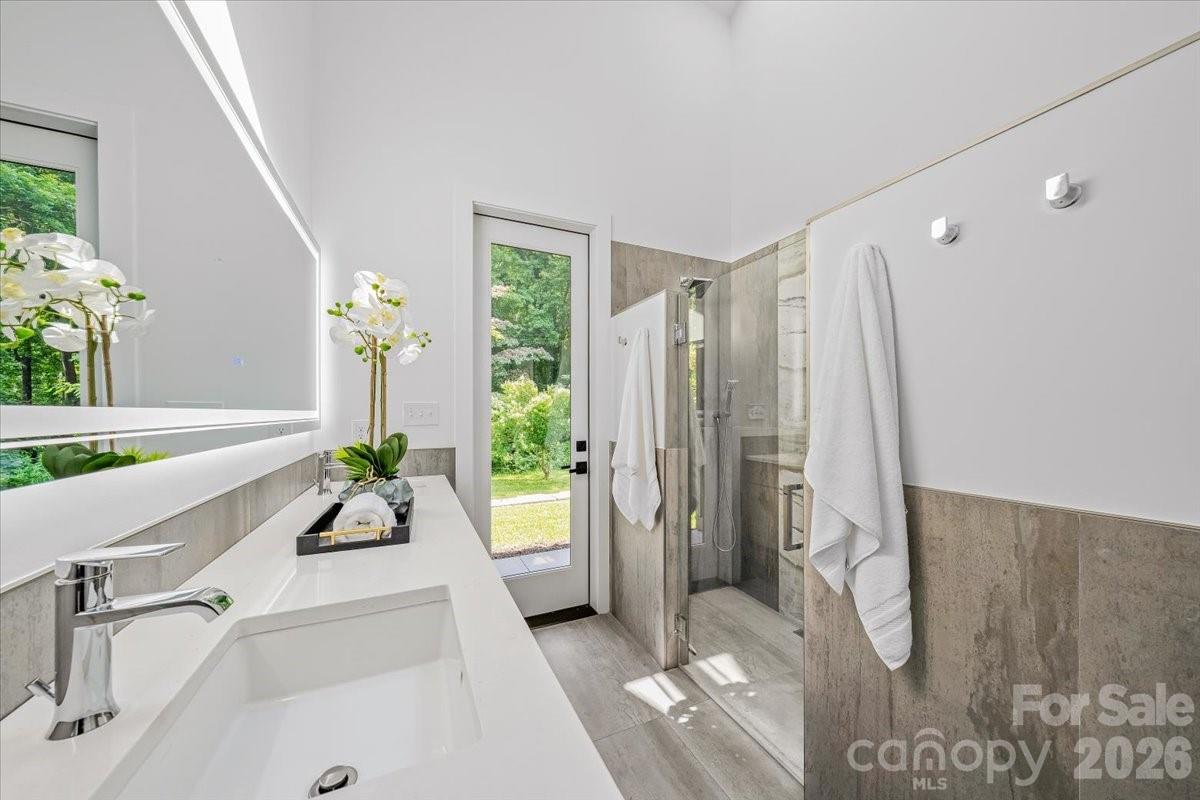 3304 Mar Vista Circle Charlotte, NC 28209 - Photo 24 of 47 Gallery Image 24