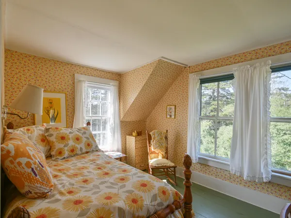 $599,000 | 14 Deer Run Lane, Swans Island, ME 04685