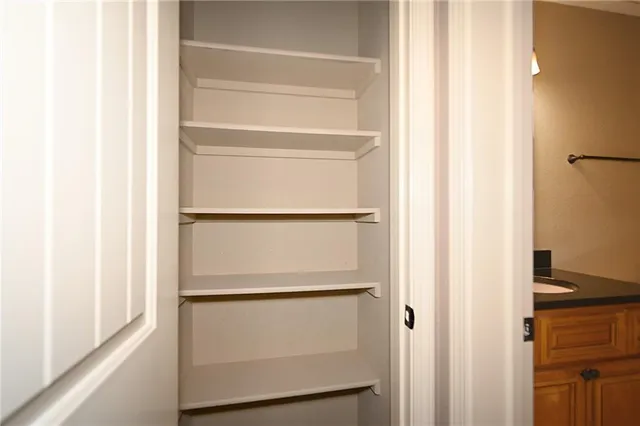 $225,000 | 13719 Post Oak Lane, Platte City, MO 64079