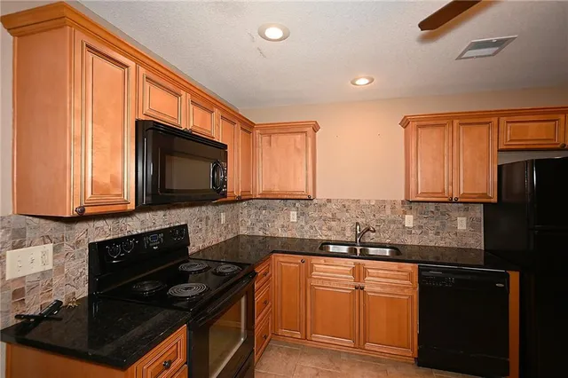 $225,000 | 13719 Post Oak Lane, Platte City, MO 64079