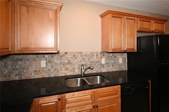 $225,000 | 13719 Post Oak Lane, Platte City, MO 64079