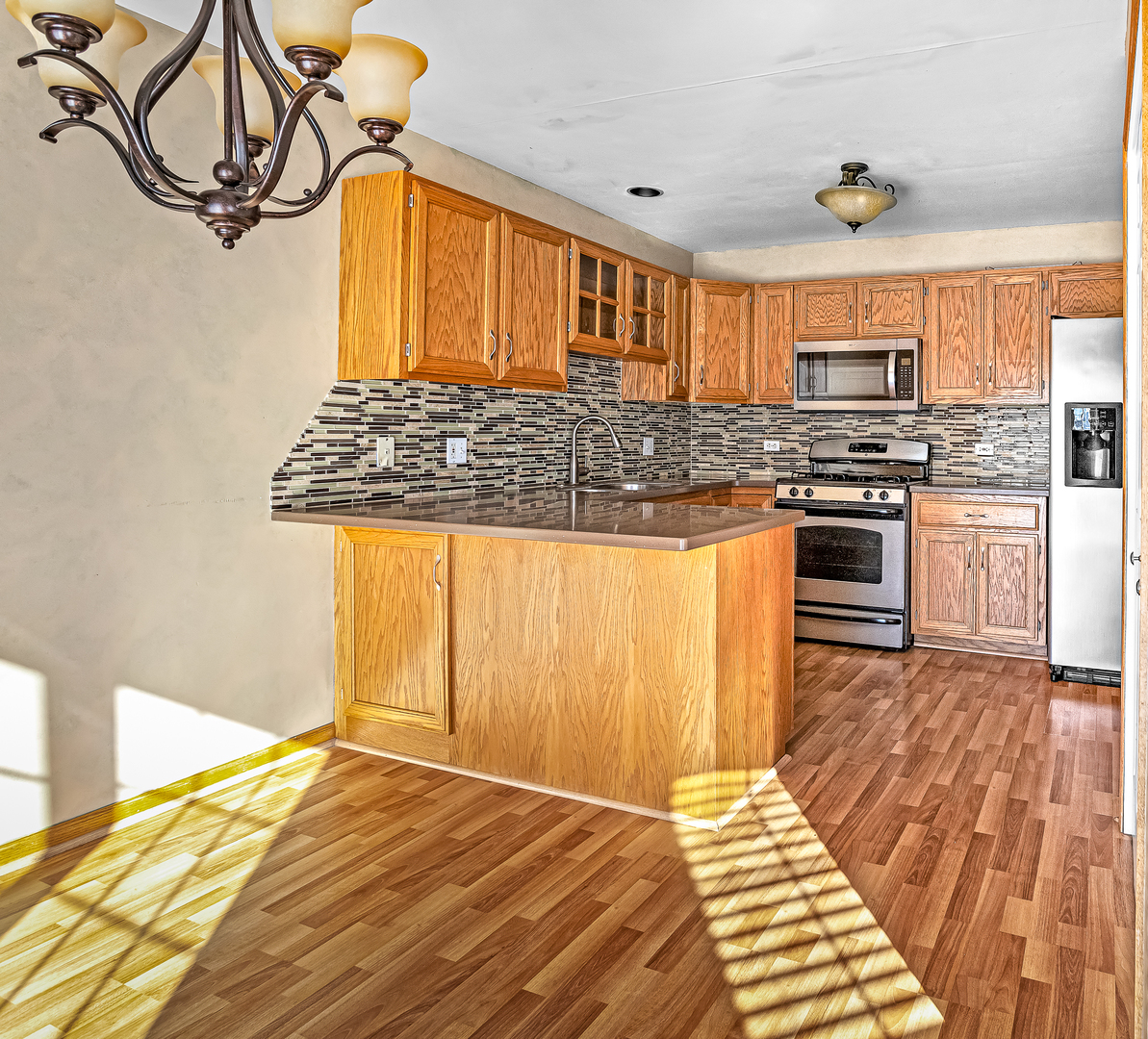 3282 Ridgefield Court Joliet, IL 60435 - Photo 3 of 29