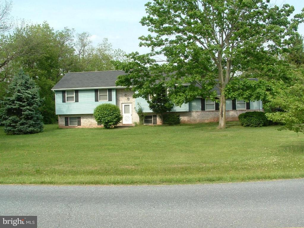 1561 Sheaffer Road Elizabethtown, PA 17022 - Photo 1 of 2