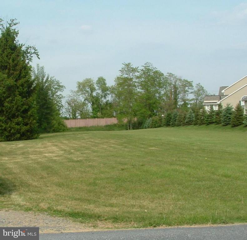 1561 Sheaffer Road Elizabethtown, PA 17022 - Photo 2 of 2